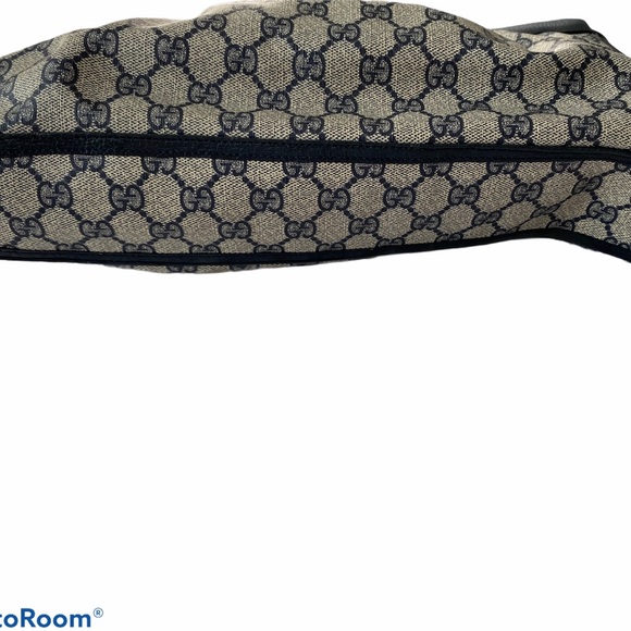 Vintage Gucci Clutch - Picture 3 of 9